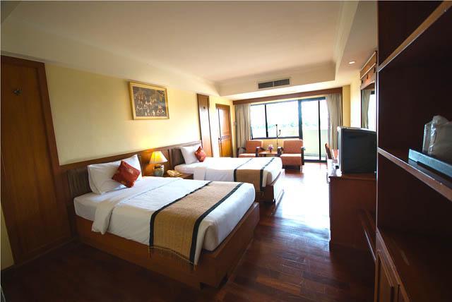 Chakungrao Riverview Hotel Kamphaeng Phet Exterior foto